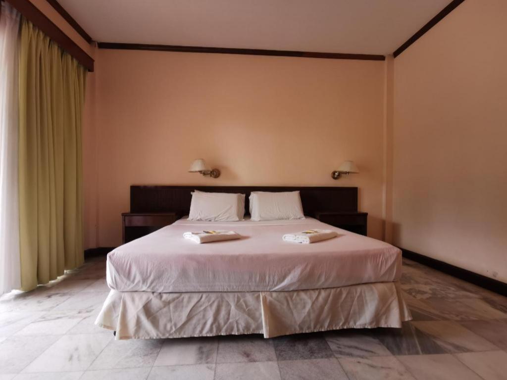 Oyo 89972 Borneo Paradise Beach Hotel Kota Kinabalu Kültér fotó