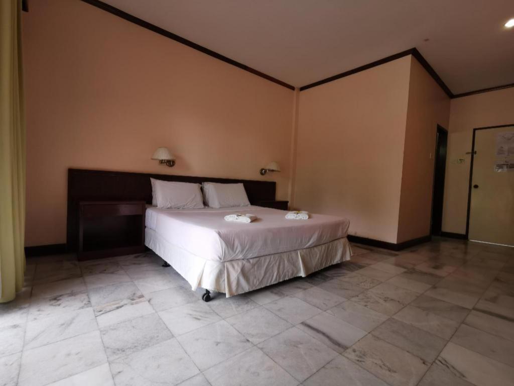 Oyo 89972 Borneo Paradise Beach Hotel Kota Kinabalu Kültér fotó