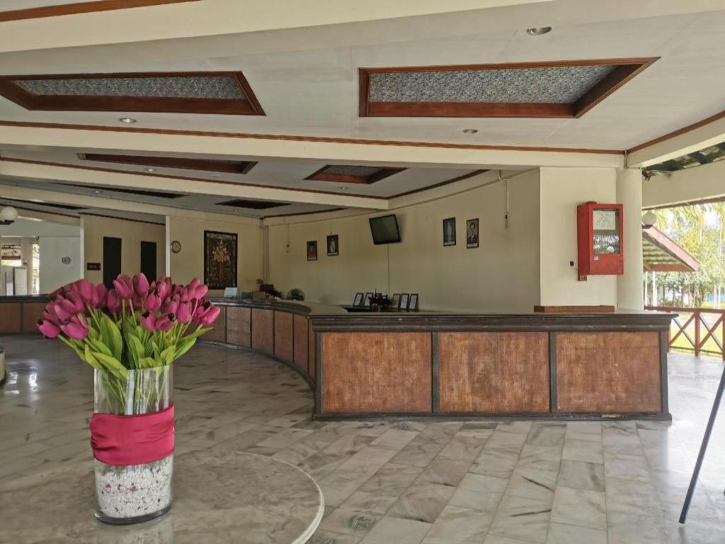 Oyo 89972 Borneo Paradise Beach Hotel Kota Kinabalu Kültér fotó